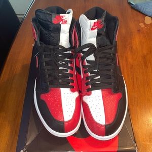 COPY - AIR JORDAN 1 RETRO HIGH OG 
Homage 2 Home 🔥🔥🔥